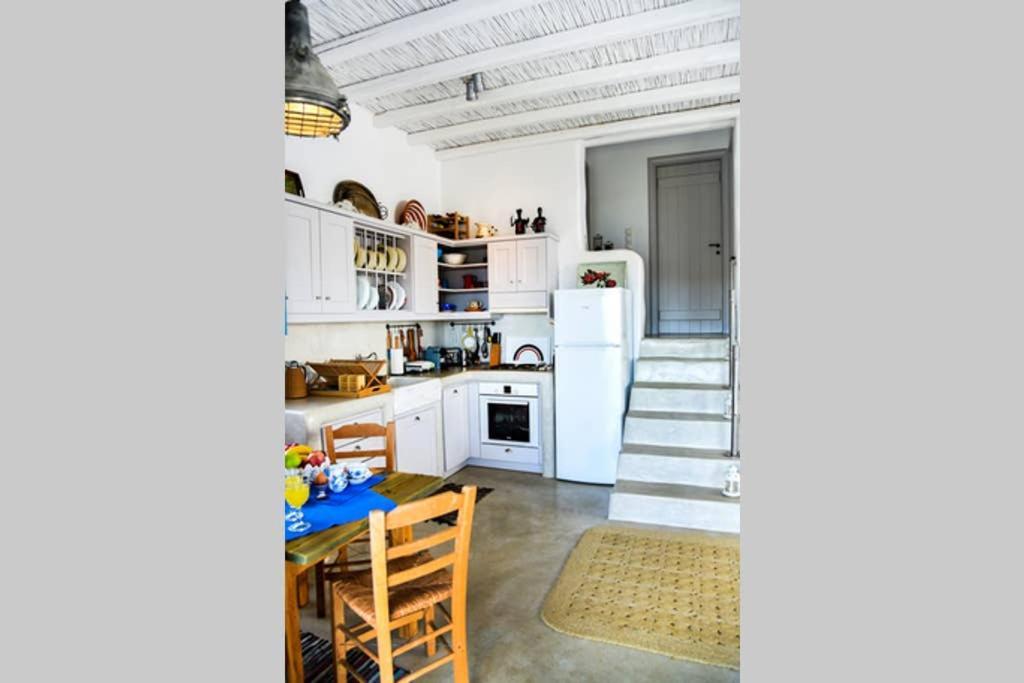 Villa Niloya Kythnos Loutrá Buitenkant foto