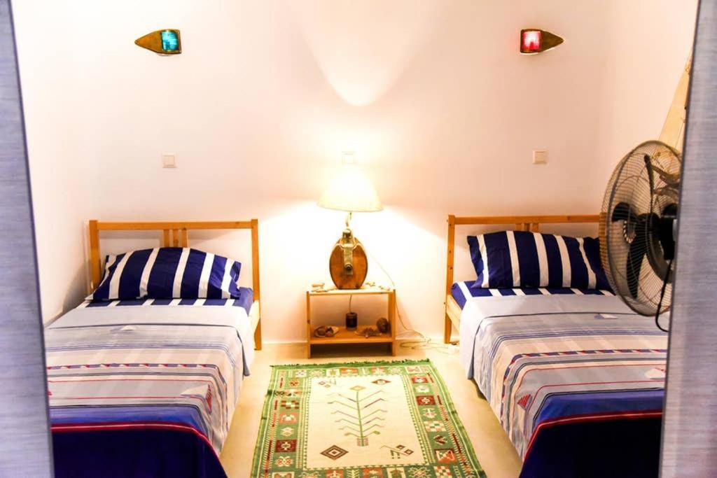 Villa Niloya Kythnos Loutrá Buitenkant foto